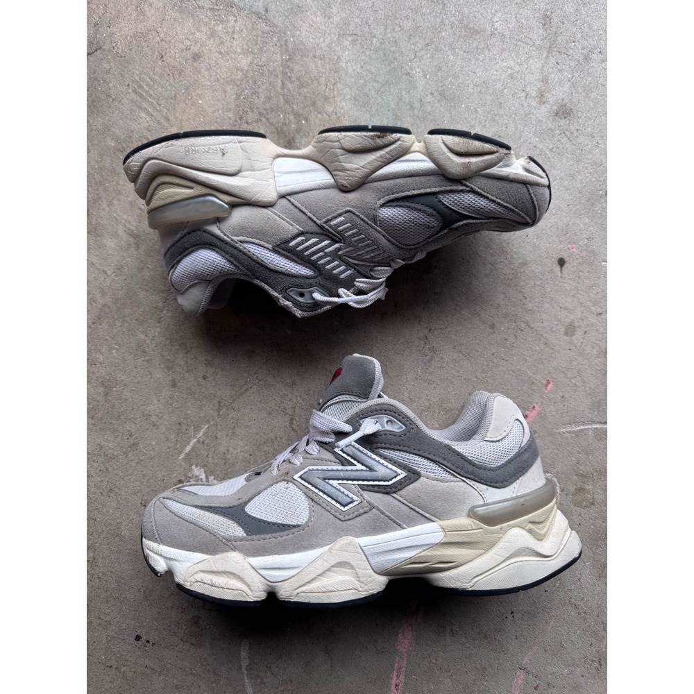 New Balance 9060 Rain Cloud Grey Lifestyle Sneakers GC9060GY Size 6Y